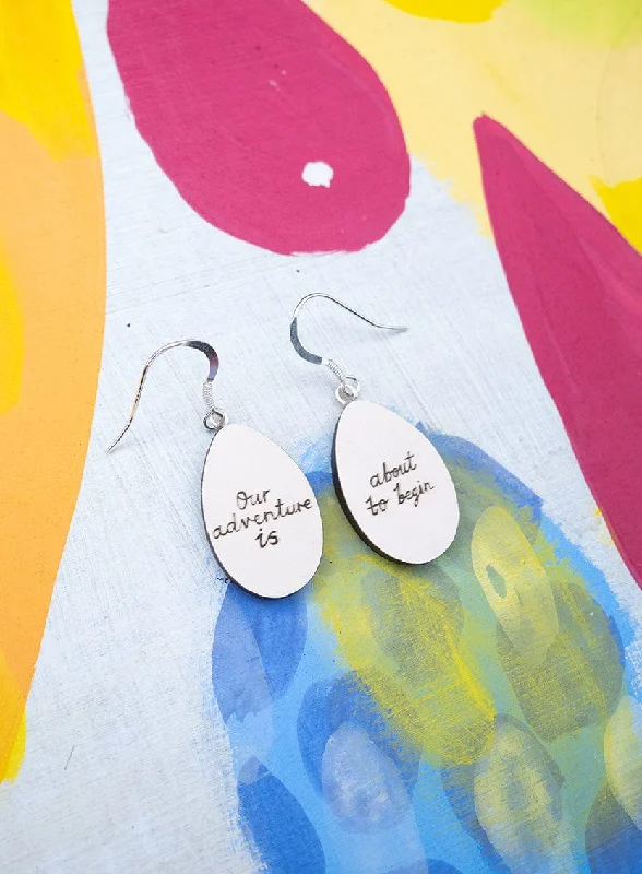 - Postoperative pet anti-licking Elizabethan collarRob Ryan Adventure Egg Earrings